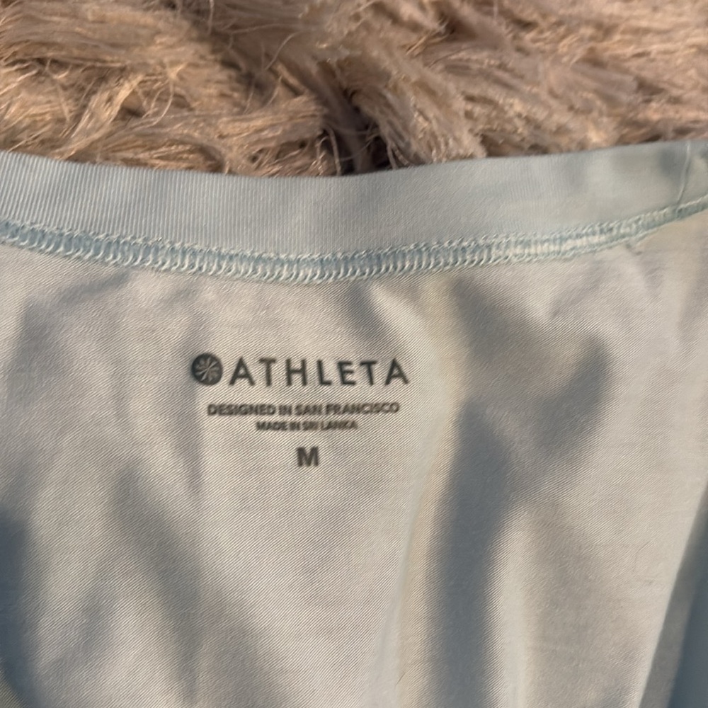 Athleta lightweight tank top, EUC - Picture 4 of 5
